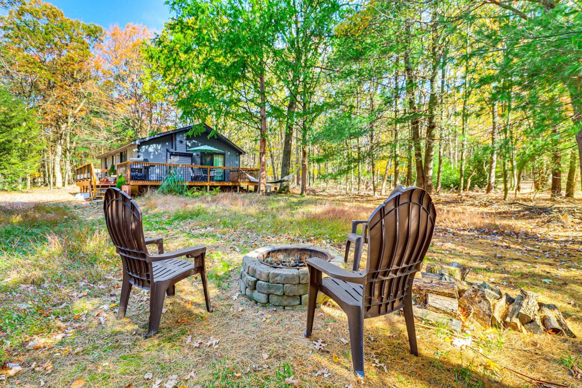 Quaint Jim Thorpe Cabin Retreat, Walk To Beach! Exterior photo
